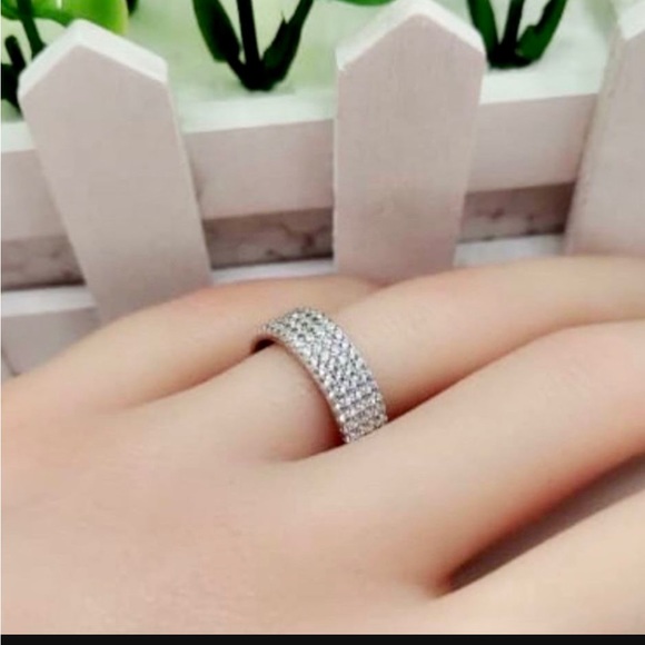 Solid 925 Sterling Silver Four Row Eternity Minimalist Band Ring - Picture 4 of 5